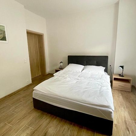 לודז' Apartamenty Sokola Blisko Szpital Im M Kopernika, Orientarium Zoo, Atlas Arena, Ec1, Mandoria מראה חיצוני תמונה